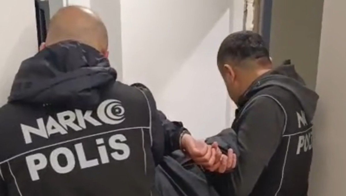 Kırmızı Bültenle Aranan Yabancı Uyruklu Şahıs Yakalandı
