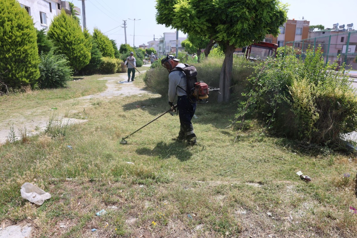Akdeniz Belediyesi’nden Parklarda Yaz Seferberliği