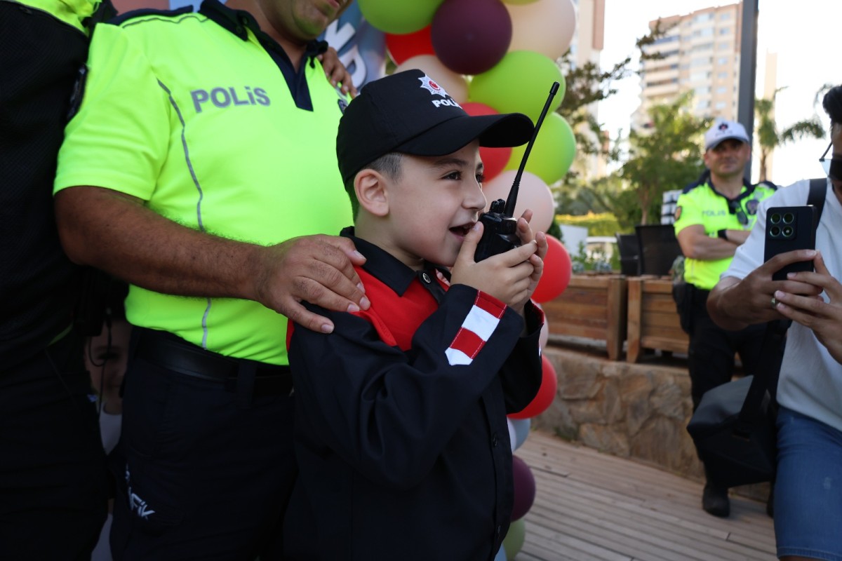 Polis Olma Hayali Gerçekleşen Ünal Tuna’nın Mutluluğuna Ortak Olduk