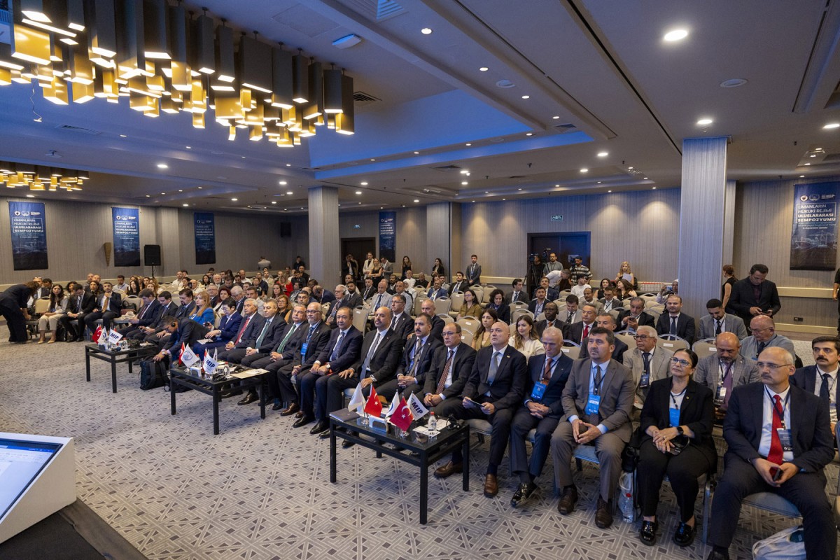 Limanların Değişen Hukuki Rejimi Mersin’de Ele Alındı